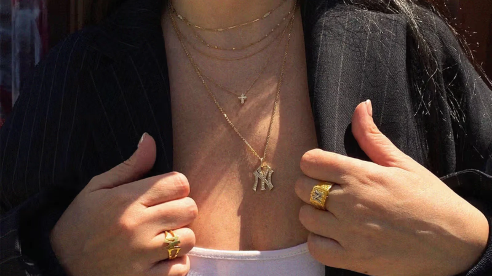 The M Jewelers Review: The Most Viral NYC Personalised Jewelry Brand — With a 2025 Delivery Crisis
