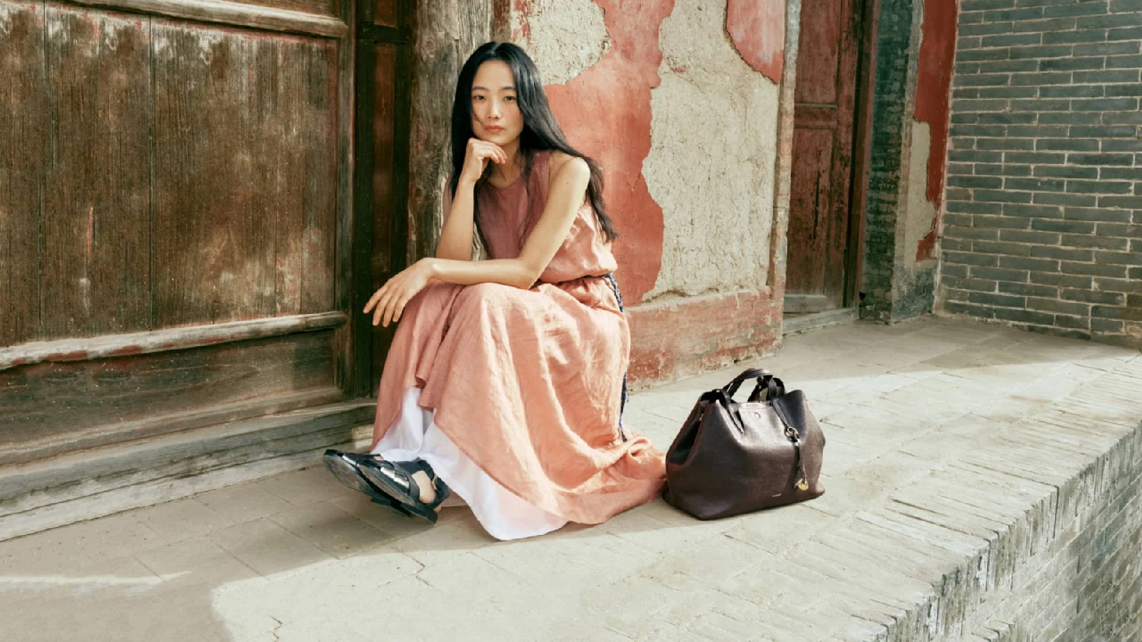 Songmont Bag Review: Luxury Brand or Very Good Mid-Tier?
