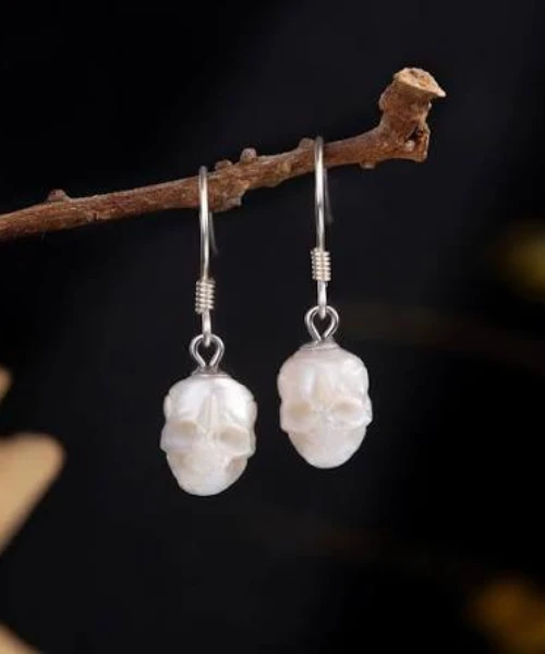 Belle Juri Pearl Skull Earrings