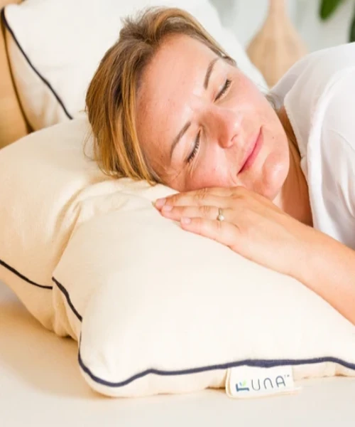 Una Pillow