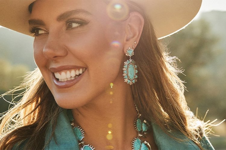 Amaze and delight: Discover the sparkling world of Kendra Scott with 40% off fashion jewelry