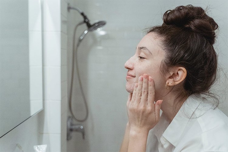 "Sculpting Confidence: Delving into the Psychology Beyond Trends in the World of Beauty"