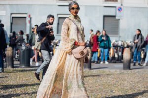 “Time-Tested Elegance: Unveiling Vintage Vibes for a Chic Revival in Modern Wardrobes”