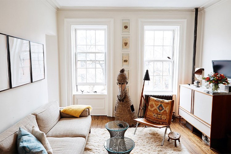Small Living Room Decor Ideas That Make the Room Feel Bigger Without Making It Look Forced