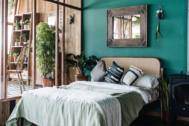 Aesthetic Room Decor Ideas That Feel Pretty Without Making the Room Hard to Use