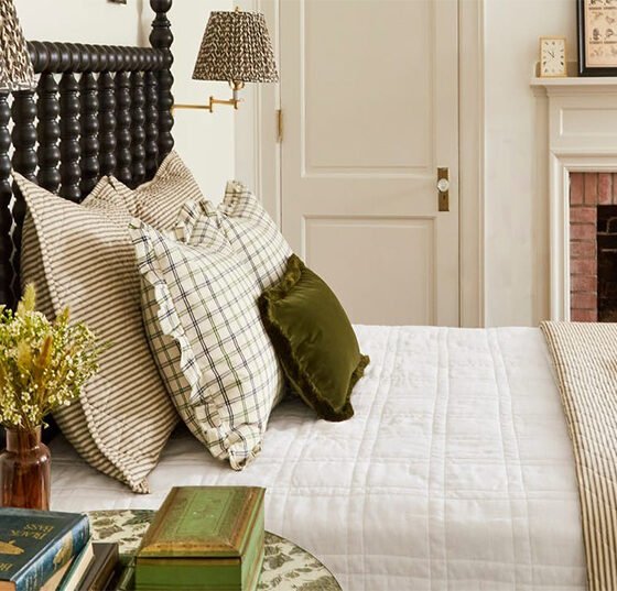 Guest Room Decor Ideas That Make a Spare Room Feel Warm and Ready