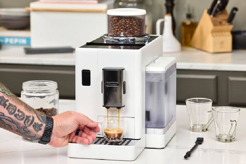 De’Longhi Review 2026 — World-Class Espresso Engineering With a Direct Purchase Warning That Remains Non-Negotiable